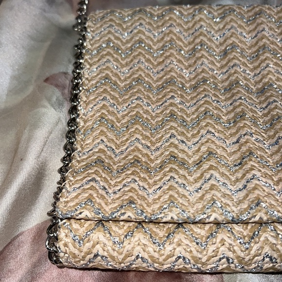 Chelsea28 Clutch - Picture 2 of 7